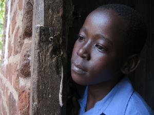 Afrikas Kinder tragen die Hauptlast der Seuche