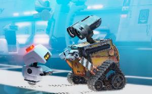 WALL E trifft auf ein 700 Jahre neueres Modell seiner selbst