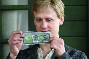 Jan Díte (Ivan Barnev) ist von Geld fasziniert